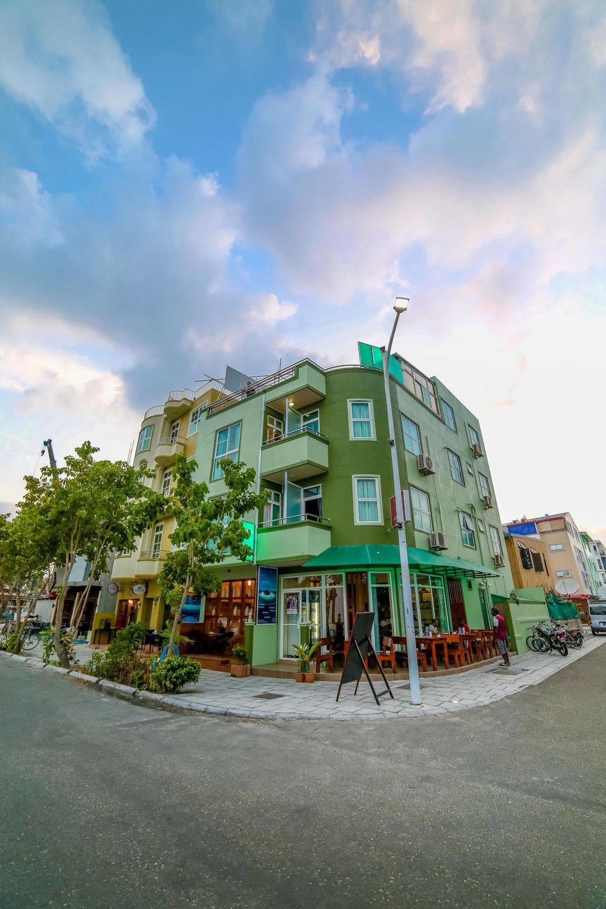 Relax Beach Inn Malé Dış mekan fotoğraf
